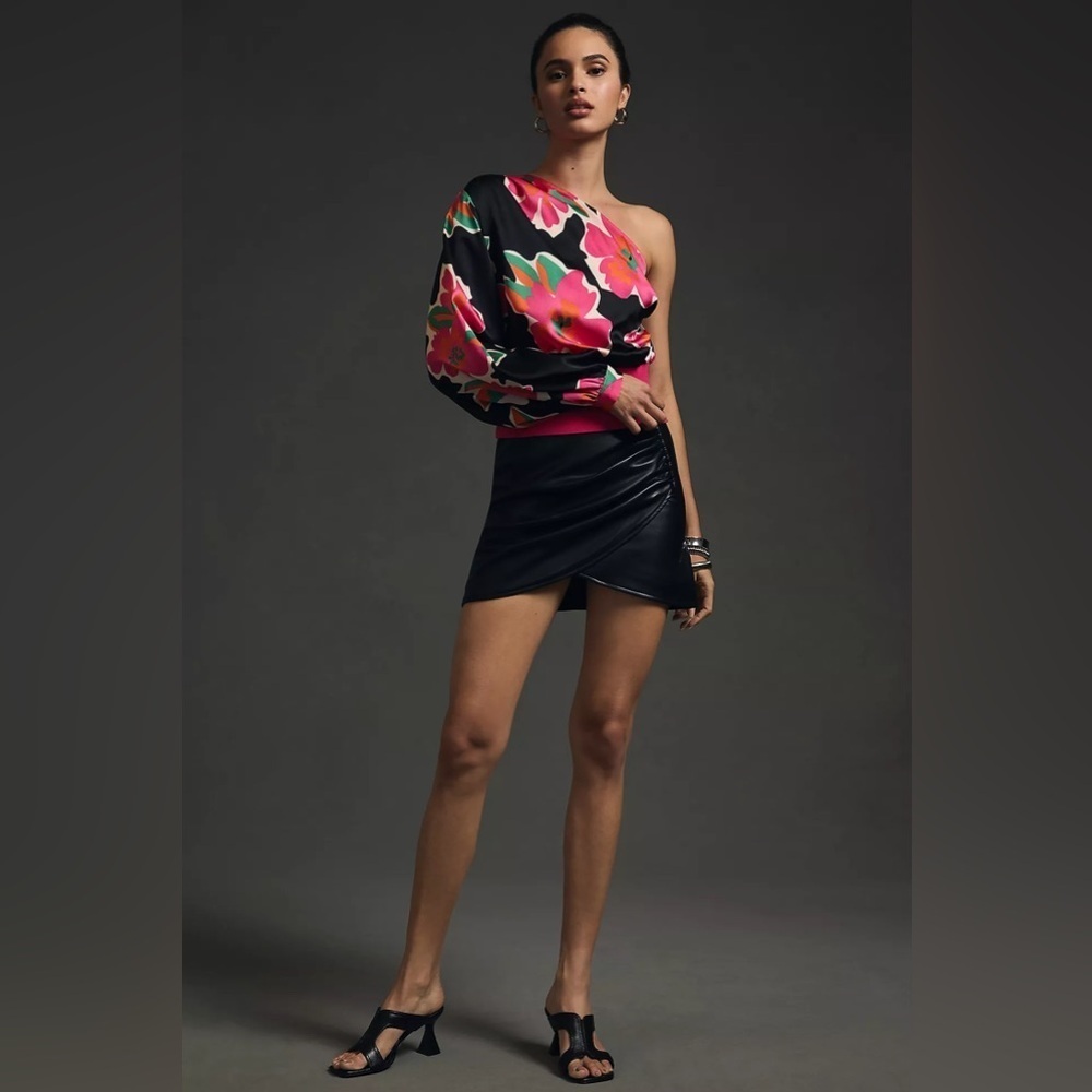Dolan Long-sleeve One Shoulder Top